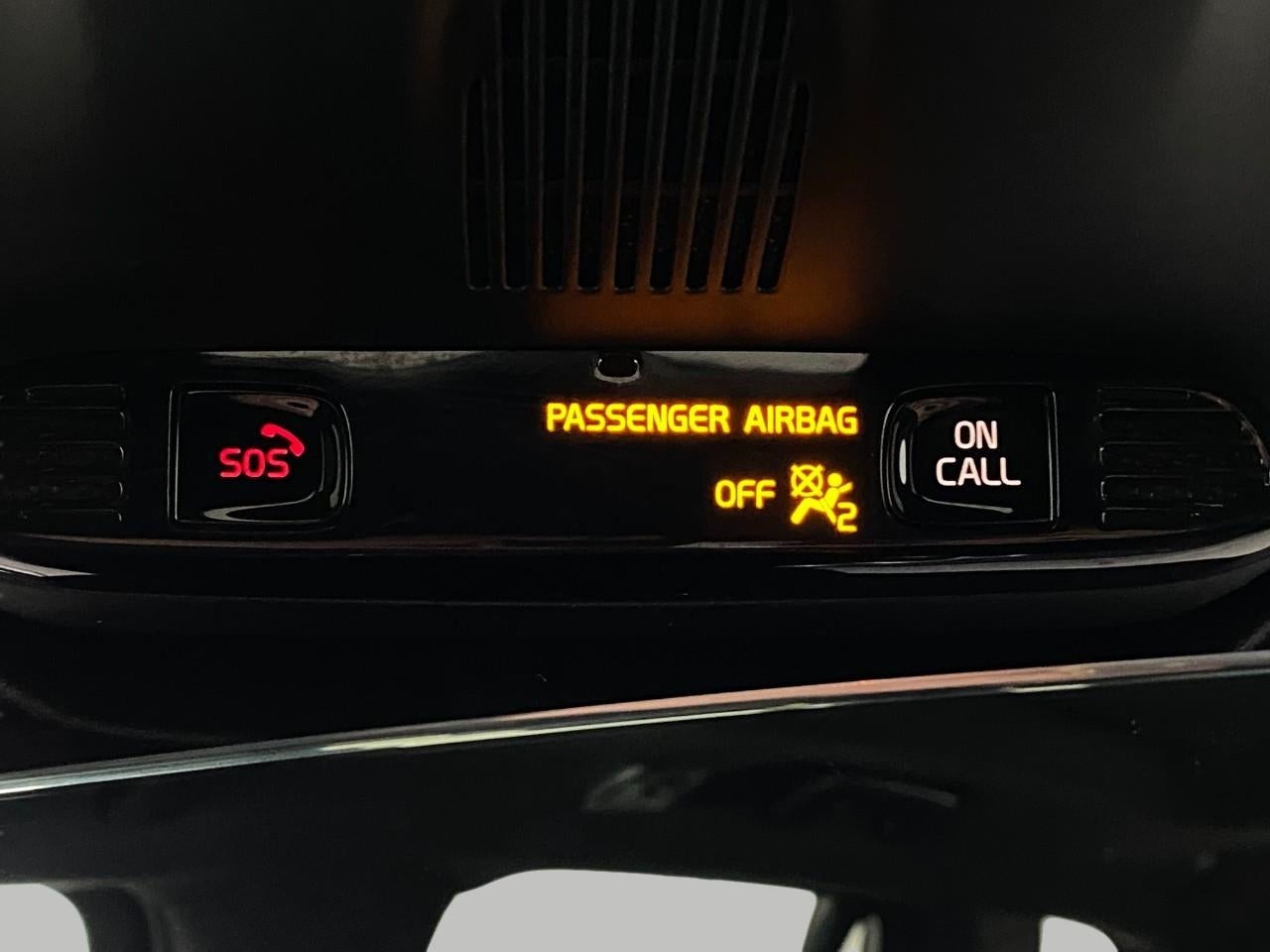 2017 Volvo XC90 T8 eAWD Plug-In Hybrid 7-Passenger Inscription