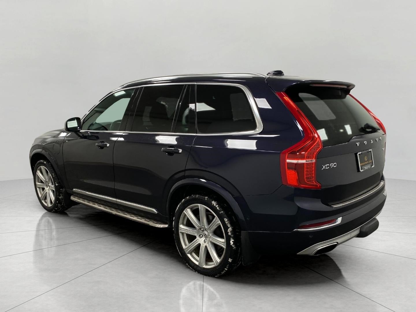 2017 Volvo XC90 T8 eAWD Plug-In Hybrid 7-Passenger Inscription