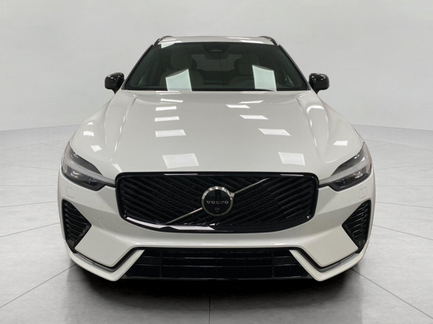 2026 Volvo XC60 B5 AWD Plus