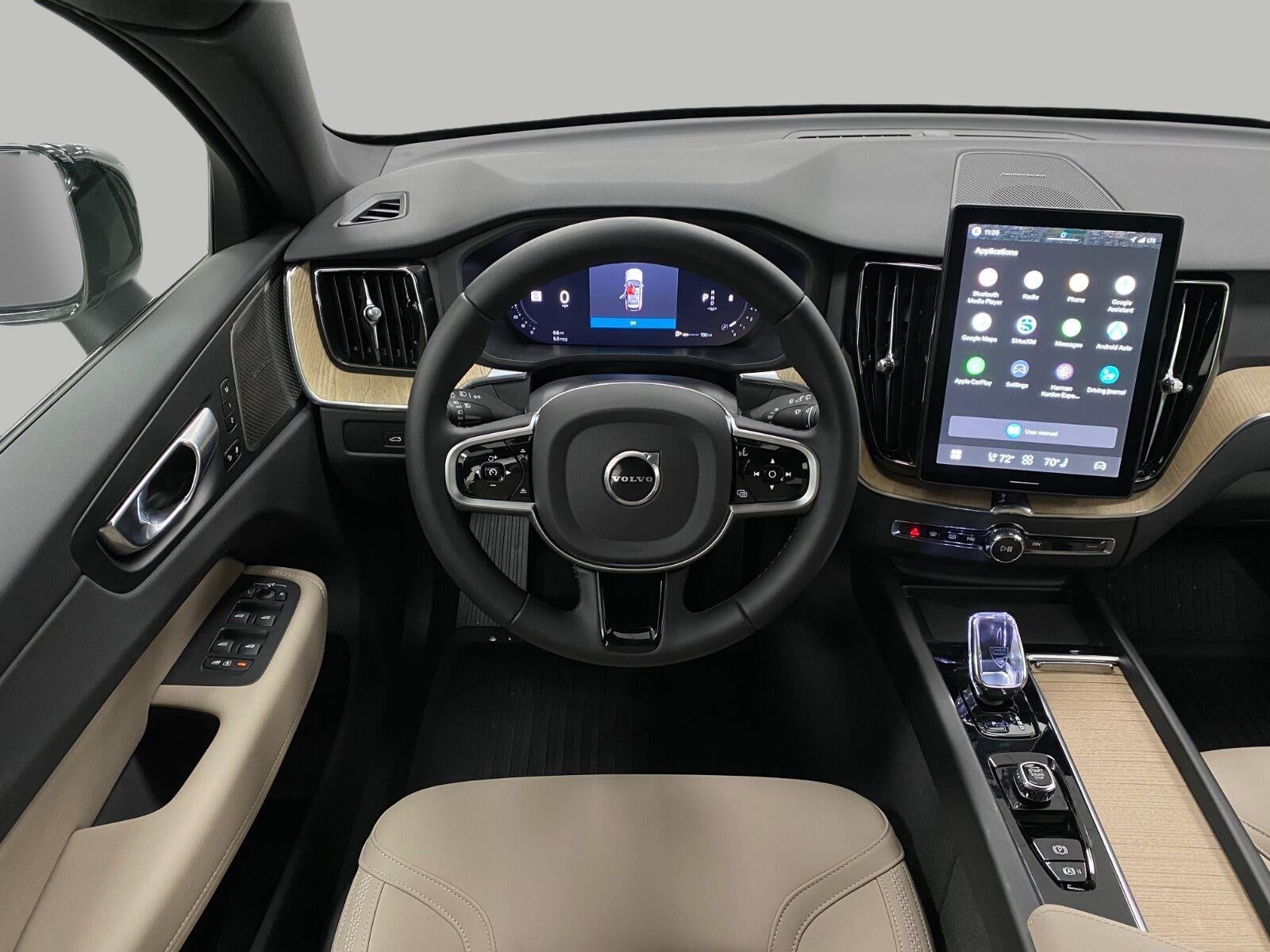 2026 Volvo XC60 B5 AWD Plus