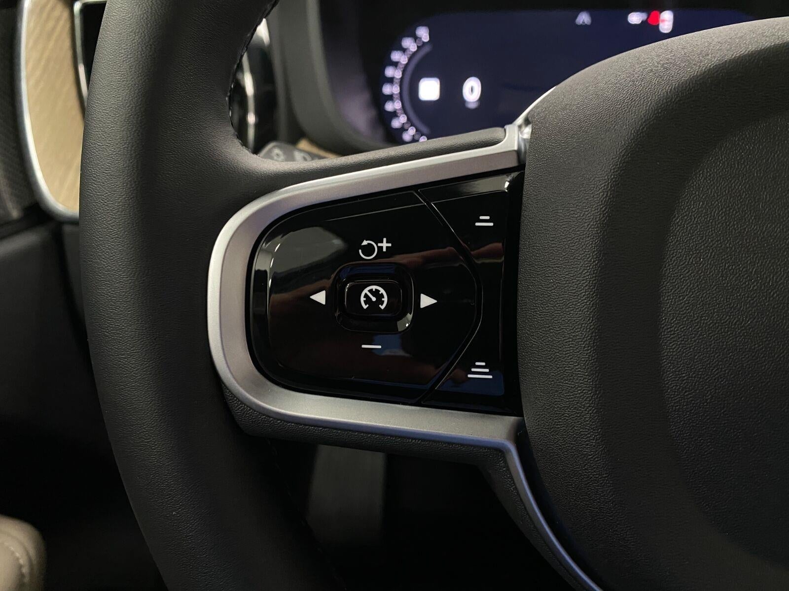 2026 Volvo XC60 B5 AWD Plus