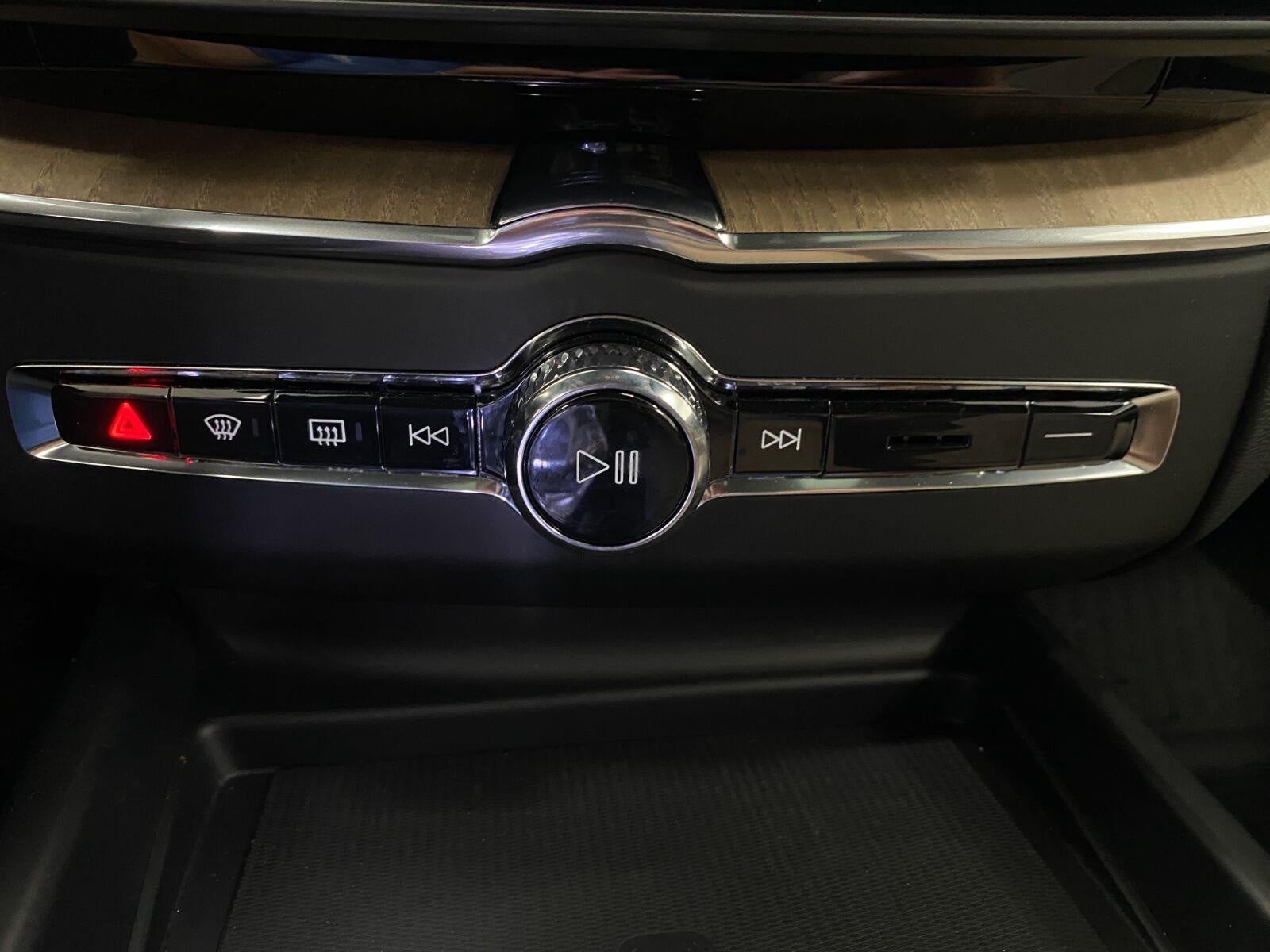 2026 Volvo XC60 B5 AWD Plus