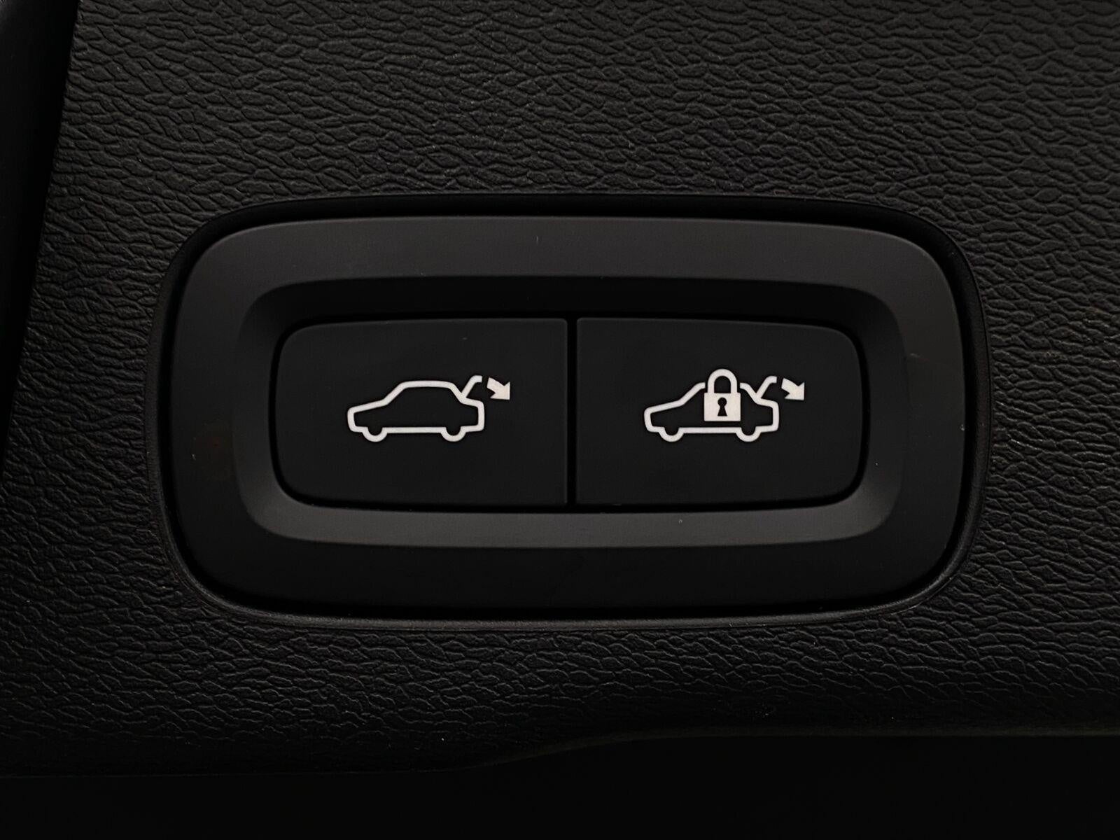 2026 Volvo XC60 B5 AWD Plus