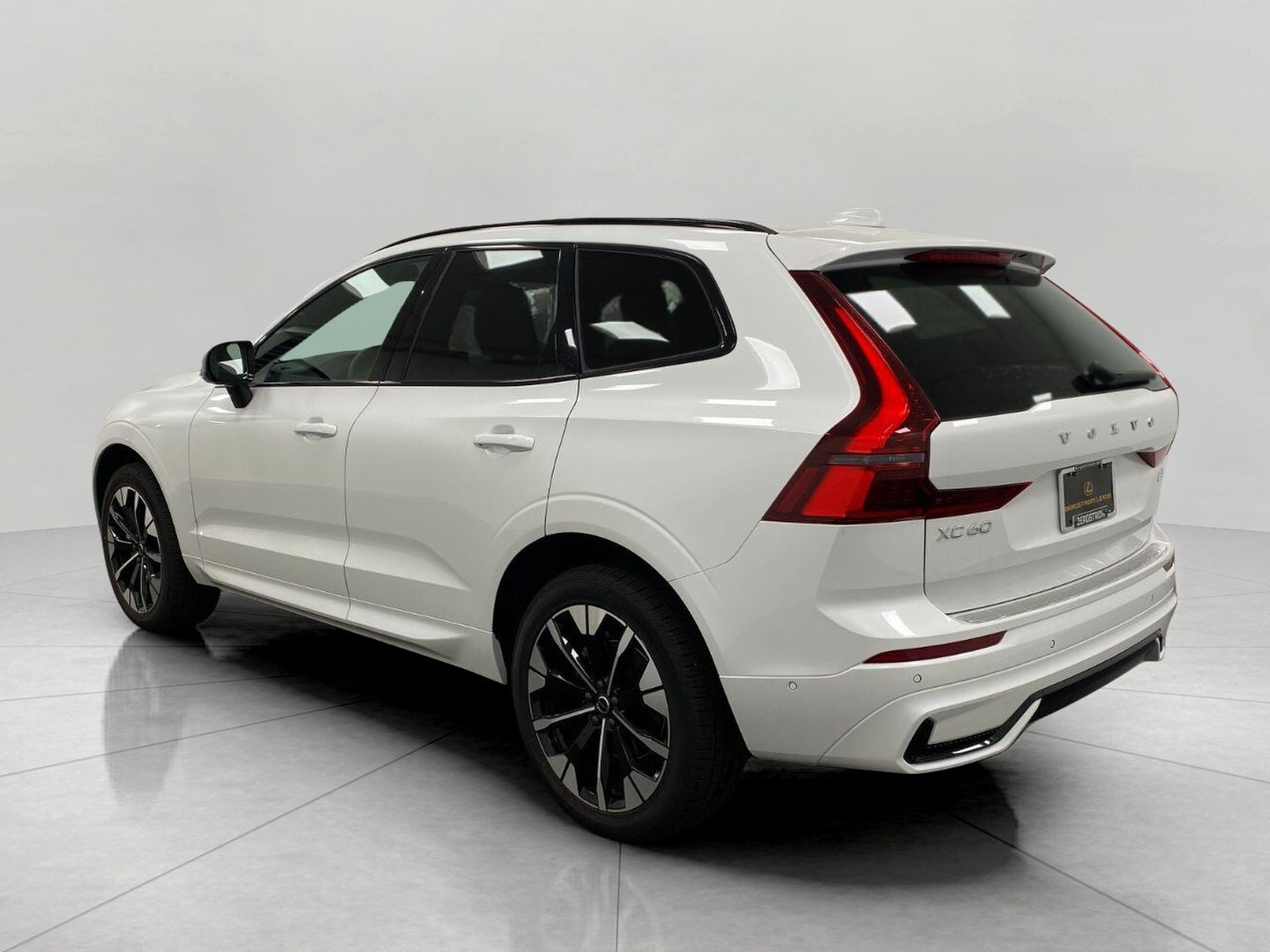 2026 Volvo XC60 B5 AWD Plus