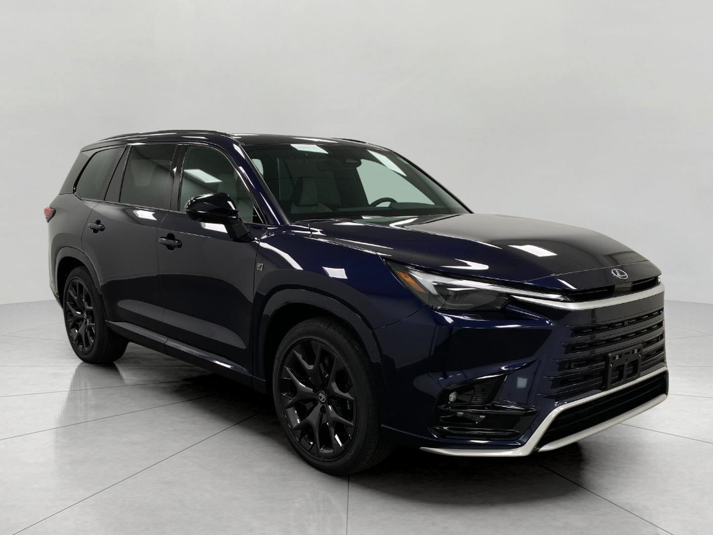 2026 Lexus TX 500h's photo