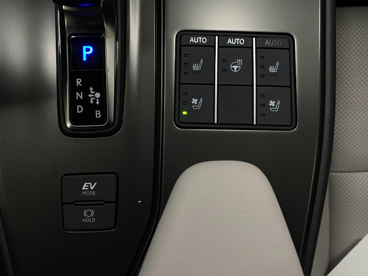 2026 Lexus UX HYBRID UX 300h F SPORT DESIGN AWD