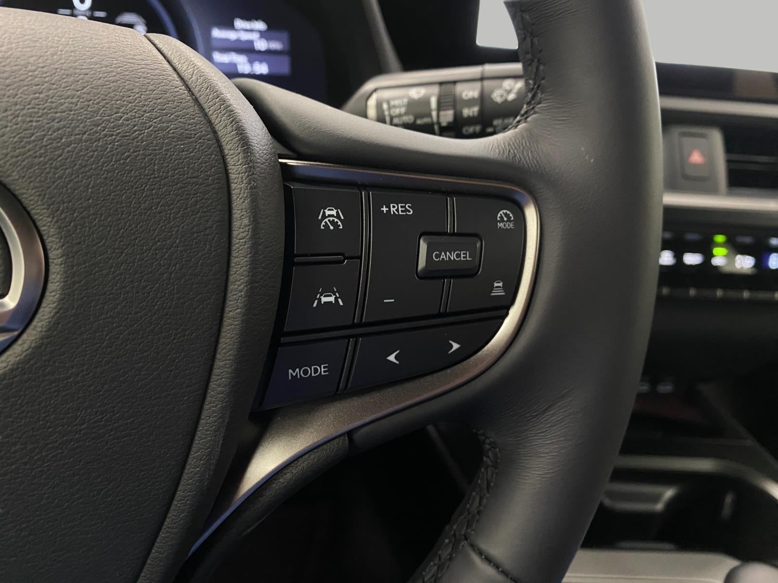 2026 Lexus UX HYBRID UX 300h PREMIUM AWD
